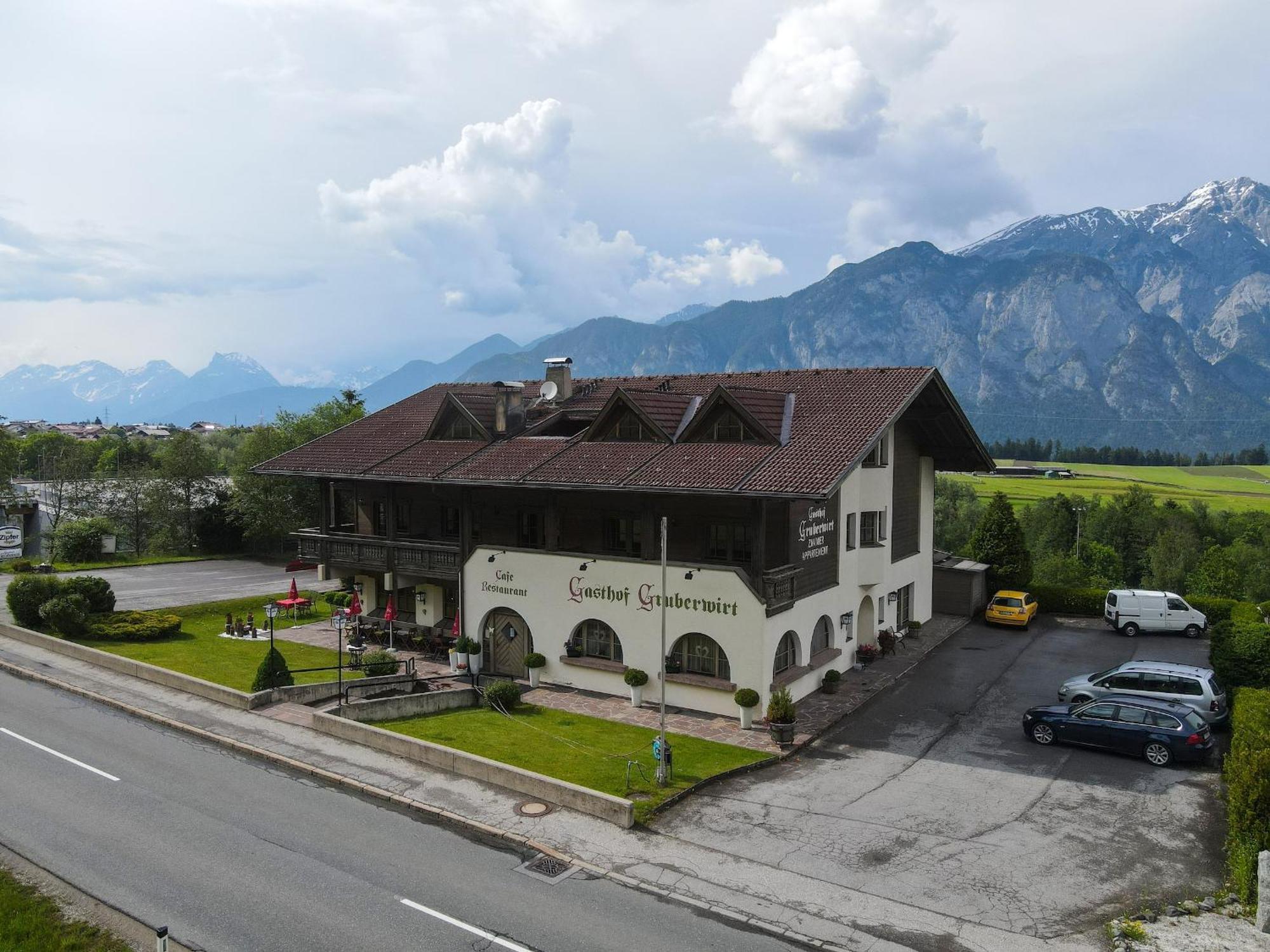 Alpenflair Apartment Mit Balkon - Inkl Parkplatz #1 Innsbruck Exteriör bild